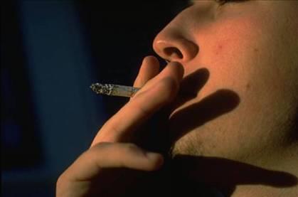 Sigara imeyin; Uzmanlar tarafndan yaplan aratrmalara gre, yemein hemen ardndan yaklan tek bir sigara, 10 sigara imeye edeer saylyor. Ve bu durum kansere yakalanma riskini artyor.