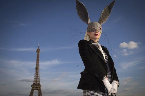 Moda dnyasnn en iyilerini Fransa'da buluturan Paris Moda Haftas'ndan bir enstantene.