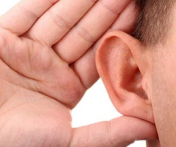 Sa kulanzla hzl konuma ritimlerini sol kulanzdan daha kolay takip edersiniz. Dier taraftan, diyelim asansrde derinlerde alan arknn kime ait olduunu bulmaya alyorsunuz.