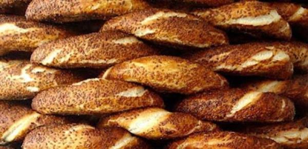 Cilt sal iin nemlidir. Cildin yalanmasn engellemeye yardm eder.