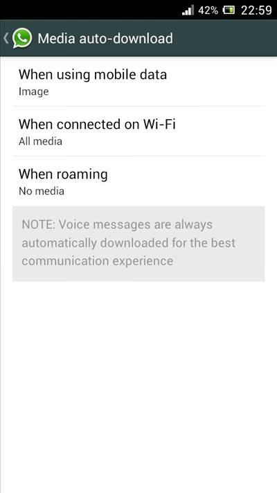 WhatsApp'tan gelen resimler varsaylan olarak otomatik olarak cihaznza kaydedilmek iin indiriliyor. Bu da ay sonunda srpriz bir faturayla karlamamanza sebep olabilir. Gelecek multimedya lerinin hangi a balants tarafndan indirileceini seebileceiniz WhatsApp'n bu zellii bize sunmasda olduka gzel. Hemen bir istatistik verelim yaklak 10.000 mesajlk bir konumada resimlerle birlikte yaklak 50 MB bir veri kullanyor.