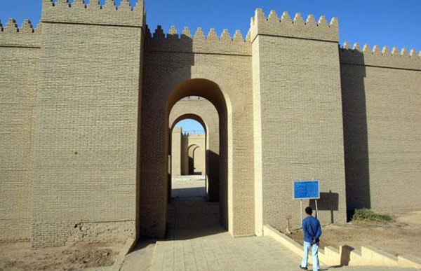 Nebukadnezar?n ina ettirdii sylenen asma baheleri dnyann yedi harikasndan biriydi.