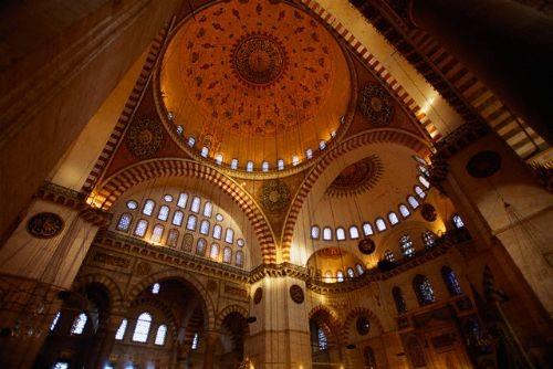 Yats namazyla gn boyu vcutta oluan ykn geri kalannn dar atldn ve insann rahat bir ekilde uykuya dalmasnn salandn belirtti.