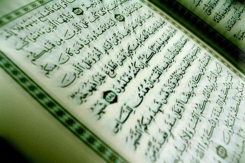 Allah'n dinine, ve Mslmanlara tuzak kuranlara Allah cezalandranlarn (tuzak kuranlarn) en hayrlsdr.(Enfal)