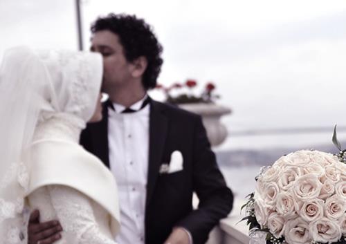 Mmin erkek ve bayanlarla evlenin, sizin iin daha hayrldr. (Bakara-221)