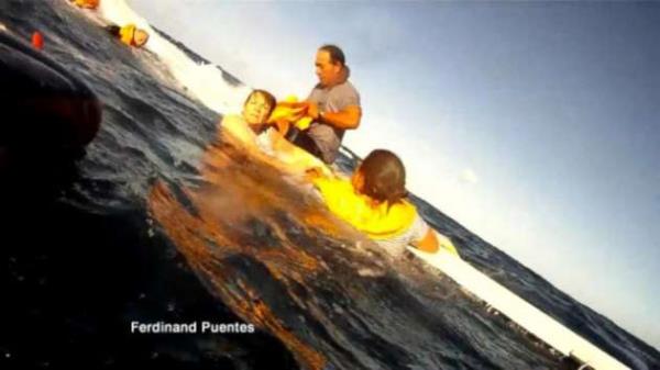 Bunun nedeni ise kazazedelerden Ferdinand Puentes'in kaza ann ve uan suya batmasn ieriden grntlemesi ve ektii video ile "selfie"yi yaynlamas.