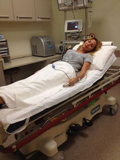 Ece Erken'in hastane hatras.