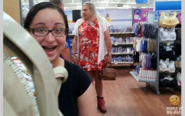 Market ve alveri merkezlerinde her an karnza kabilecek, giyim tarzlar ve umursamaz tavrlaryla en doal halleriyle srada tipler...