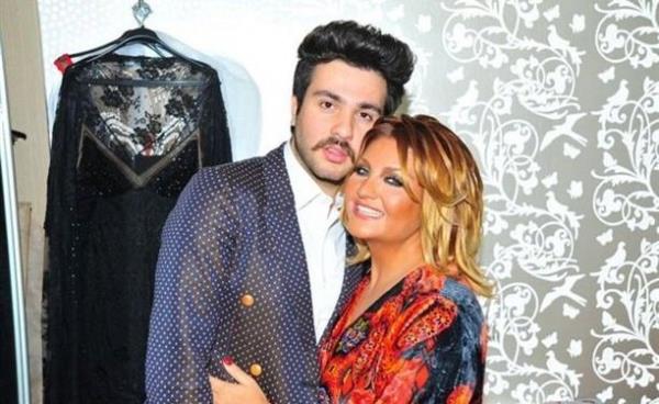 21 yandaki Engin, son gnlerde farkl giyim tarzyla manetlerden inmiyor. Hatta annesini bile gemi vaziyette. ABD'de niversite okuyan Can'a dizi yapmclarndan teklifler geliyor.