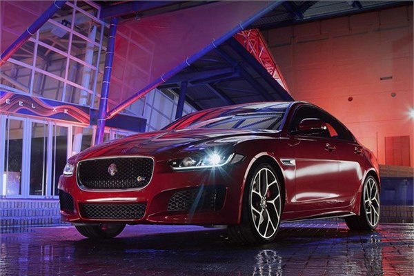 Jaguar XE