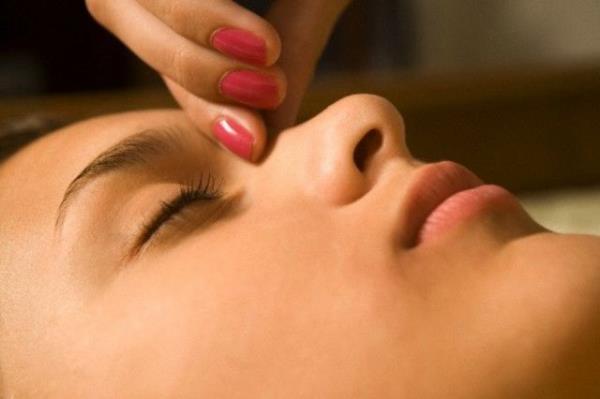 Uzun sre susuz kalndnda solunum sistemindeki zellikle de akcierlerdeki salglar daha fazla kurutarak bronlarda daralmalar meydana getirebiliyor.