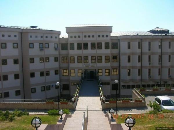 <p><b>TRK NVERSTELERNN SIRALAMADAK YER </b></p>  85 Orta Dou Teknik niversitesi