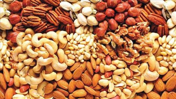 Kabuklu kuruyemi, tuzsuz amfst, kabuklu ceviz, yerfst tuzlu attrmalklara olan zlemi gideriyor, daha salkl beslenmeyi salyor