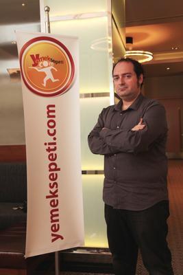 <p> YEMEKSEPET'NE KNC YABANCI ORTAK</p>  nternet zerinden yemek siparii almak iin 11 yl nce kurulan yemeksepeti.com, dnyann en byk 10 yatrm fonundan biri olan Amerikan General Atlantic 44 milyon dolar karlnda hisse satt.  yemeksepeti.com, daha nce de European Founders Fund&#8217;u yzde 20 ortak almt.