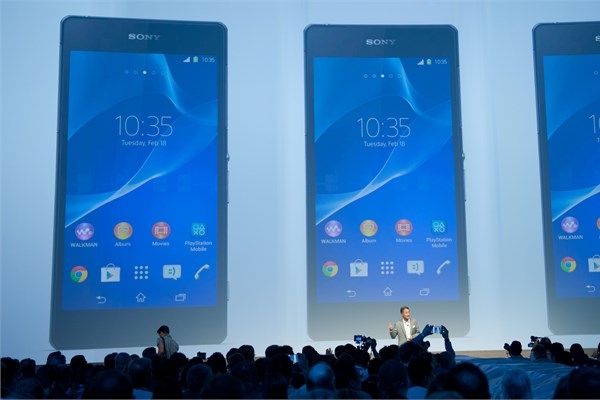 <br><b>Sony Experia Z3</b></br>  letim sistemi Android 4.4.4, depolama alan 16/32 GB ancak mikro SD kartlarla 128 GB'a kadar kyor.