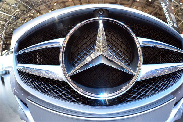 <br><b>10- Mercedes-Benz</b></br>  Piyasa deeri 34,3 milyar dolar.