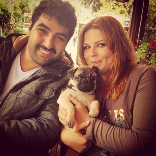 <p><b>Ne zaman ameliyat oldunuz?</b></p>    - 20 Mart'ta ameliyat oldum. u an 100 kiloyum ve ok mutluyum. Bu halimde kalsam bile bana yeter. Yrrken zorlanmyorum, merdiven ya da yoku kmak benim iin artk ikence deil.    <p><b>Ameliyata girerken ne hissettiniz peki?</b></p>    - ok heyecanl ve gergindim. Hele ameliyat kyafetini giyerken bir garip hissettim.