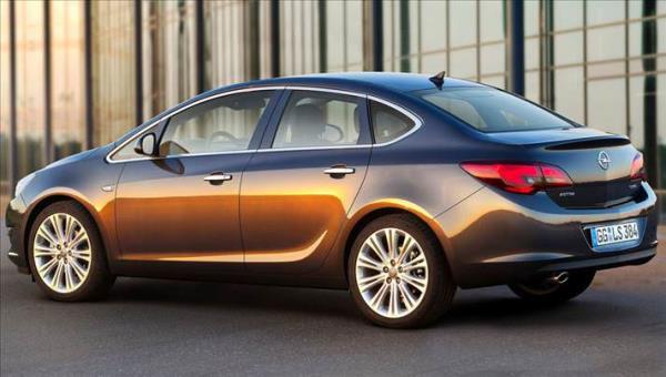 Ayda 415 TL'ye Corsa frsat Opel Astra'da 15.000 TL 15 ay 0 faiz seenei uyguluyor. 2014 model Astra HB 1.4 140 HP AT 1.500 TL. , Astra Sedan 1.4 140 HP AT 2.000 TL. indirim ile sunulacak. Ayrca, Corsa modeli 36 bin TL'den balayan ok zel fiyatla sunuluyor. Opel Finans ile 48 ay vadeli 15 bin TL kredi kullanan otomobil severler ayda 415 TL taksit imkn ile Corsa sahibi olabiliyor.