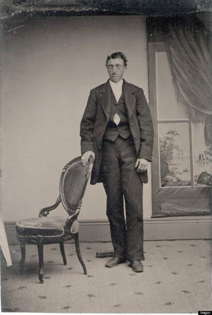 Fotoraf sanatlarnn ise aratrmalar yapt bilinir.