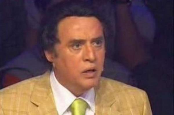 ark Sylemek Lazm isimli yarma programnda jri yelii yapan Erol Bykbur, program sunucusu Behzat Uygur'un kesndisine sz hakk vermemesi zerine sinirlendi. Usta sanat, ' Ben burada saks deilim, bana da sz hakk vereceksin, ben Trkiye'nin gelmi gemi en byk sanatsym, en ok bana sz hakk vereceksin' diyerek tepkisini dile getirdi. Behzat Uygur ise olay karsnda 'Siz benim bymsnz, susuyorum' demekle yetindi.