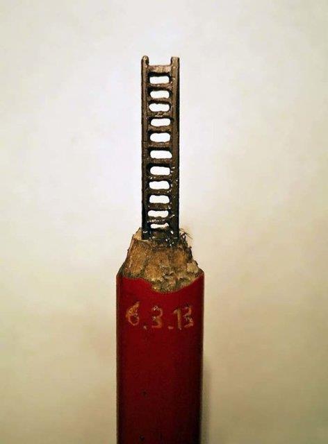 Alaml birok kiinin aklna bile gelmeyecek bir hammadeyle yaratt eserlerinin ilhamn ounlukla gnlk hayattaki objelerden alyor.