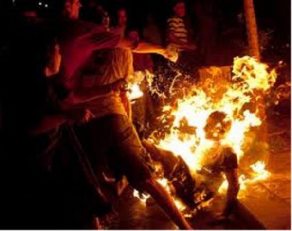 <br>Aralk 2010 - 2012 Arap Bahar</br>  Tunus'ta Mohamed Bouazizi isimli bir seyyar satcnn kendini yakmas sonucu, Cumhurbakan Zeynel Abidin Bin Ali hkmetine kar gsteriler dorua ulat.