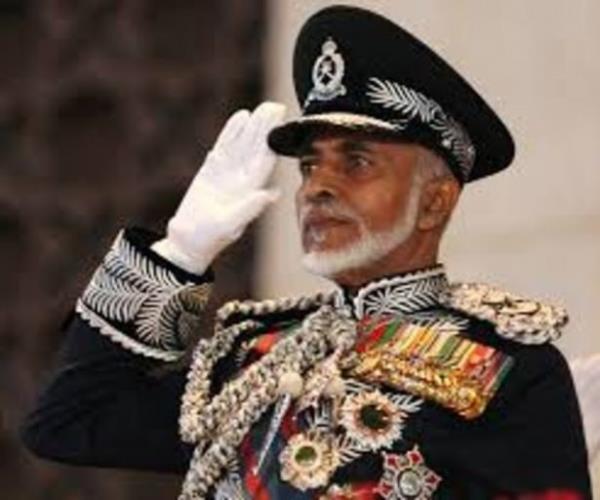 Sultan Said bin Taimur, iktidarnn zellikle son yllarnda dengesiz bir ekilde glenmi, olunu ev hapsinde tutmu, byk petrol zenginliine ramen halkn a ve izole bir halde ynetmiti.