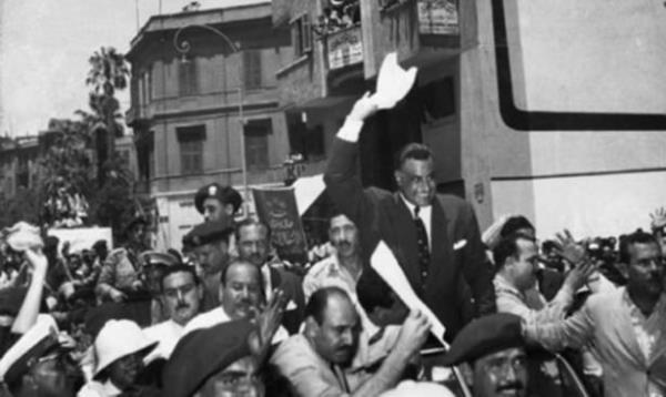 <br>1952 Msr: zgr Subaylar Hareketi</br>  Msr ordusunda kendilerine "zgr Subaylar Hareketi" ismini takan bir subay grubu, Kral Faruk'u devirmek ve Msr'daki Monari yerine Cumhuriyet kurmak iin isyan balatr.