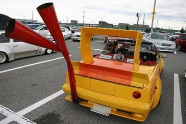 Bazlar iin bir tutku olan modifiye otomobiller abartda snr tanmyor. <p><b>te en lgn modifiye arabalar...</b></p>