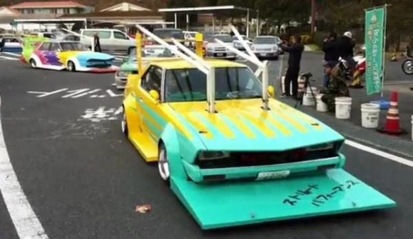 Bazlar iin bir tutku olan modifiye otomobiller abartda snr tanmyor. <p><b>te en lgn modifiye arabalar...</b></p>