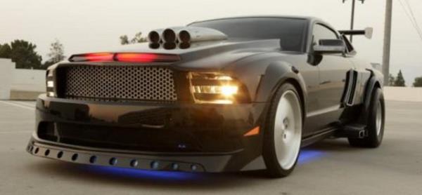 Bazlar iin bir tutku olan modifiye otomobiller abartda snr tanmyor. <p><b>te en lgn modifiye arabalar...</b></p>