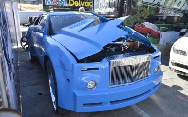 Bazlar iin bir tutku olan modifiye otomobiller abartda snr tanmyor. <p><b>te en lgn modifiye arabalar...</b></p>