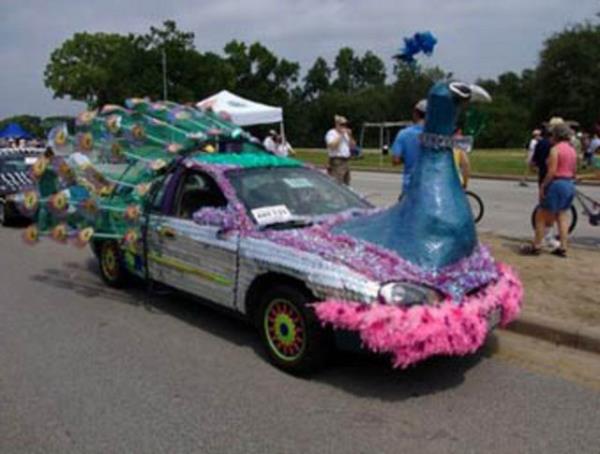 Bazlar iin bir tutku olan modifiye otomobiller abartda snr tanmyor. <p><b>te en lgn modifiye arabalar...</b></p>