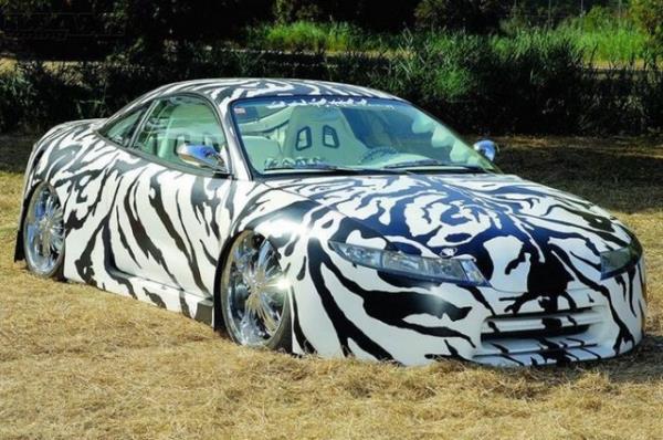 Bazlar iin bir tutku olan modifiye otomobiller abartda snr tanmyor. <p><b>te en lgn modifiye arabalar...</b></p>