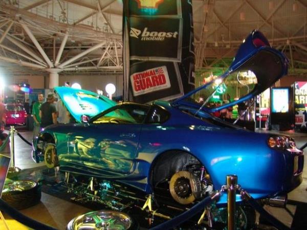 Bazlar iin bir tutku olan modifiye otomobiller abartda snr tanmyor. <p><b>te en lgn modifiye arabalar...</b></p>