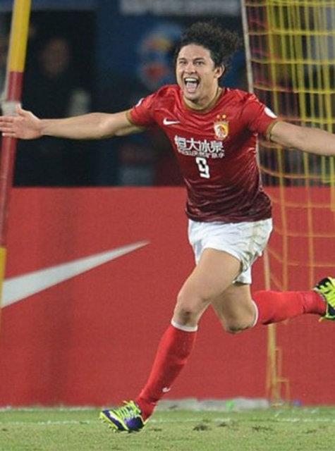 Li Zhongyi / Guangzhou Evergrande / in / 4 Nisan 1997 / Orta saha