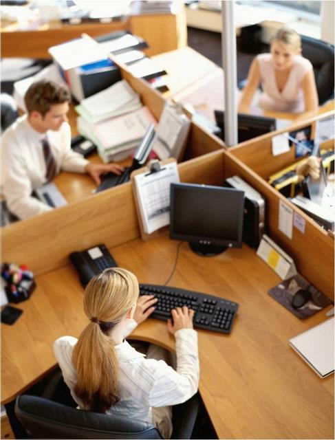 Oturmann insan bedeni iin en salksz pozisyonlardan biri olduunu biliyor muydunuz? Oturarak ok fazla vakit geirmenin hayatnz ksatmasnn 25 nedeni unlar: