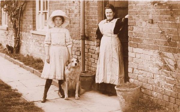 Dier basit bir zm ise fotoraflarnz kaplanmam polyester bir albmn iinde saklamak olacaktr.