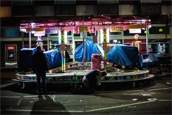 <br><b>02.00</b></br>  Elence uykuda (Fotoraf: Gabriel Larmour)