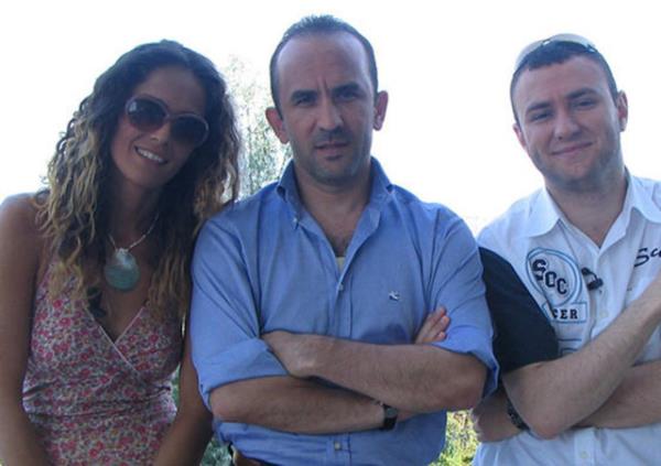 <br><b>MEHMET ZDLEK </b></br>  Borsa ve tekstille urayor.