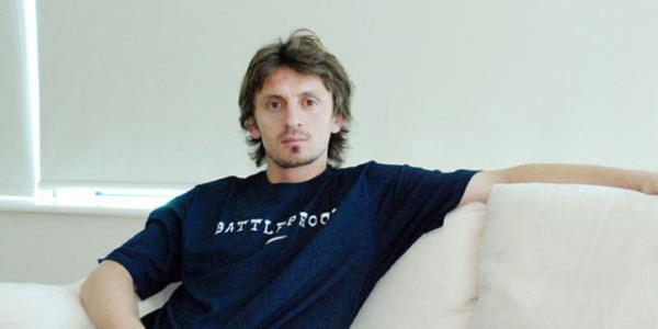 <br><b>ORHAN AK </b></br>  Orhan Ak'n stanbul'da simit saraylar var.