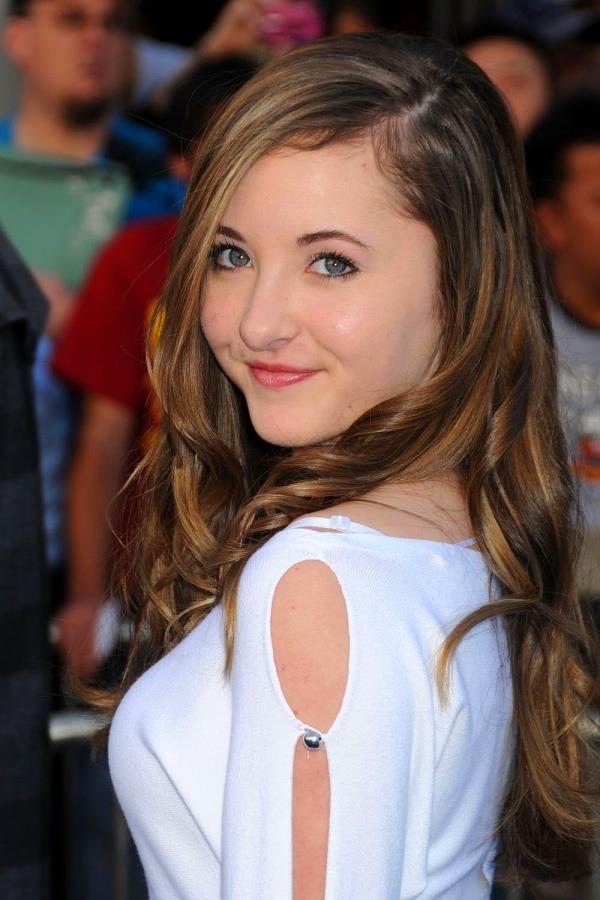 19. Rachel Fox, 18 yanda - Aktris