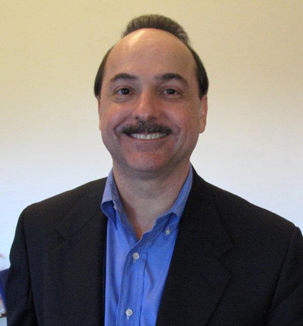 17- Ralph de la Vega AT & T Mobile ve  zmleri Bakan ve CEO'su