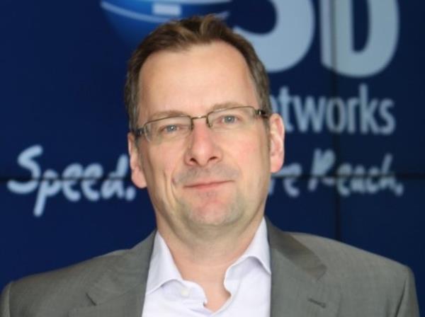 99- Steve Collar O3b CEO'su