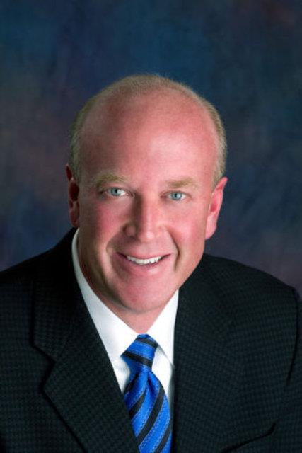 54- Stephen Gray Carlyle alan ynetici ve geici bakan ve CEO'su