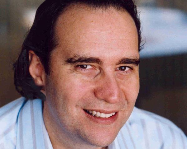 35- Xavier Niel lyada Kurucu