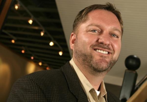 65- Dan Caruso Zayo Group CEO'su