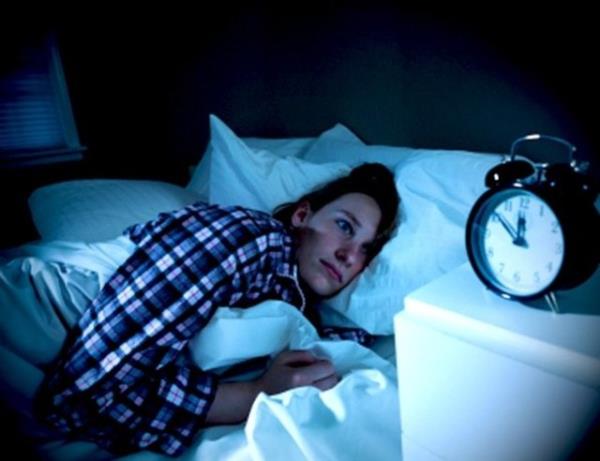 Eer yatak odanz ok sessiz ise, araba alarmlar ve sokak grltleri uykunuzu blebilir. Ancak beyaz ses, bu seslerin mdahalesini engelleyerek iyi bir uyku uyumanz salayabilir.