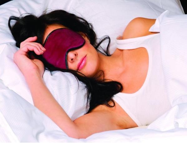 5-Maske: 'Parlak k' ve 'uyku'nun badamadn sylemeye gerek yok. Ancak bunun etkilerinin fark ettiinizden daha fazla olduunu sylemek mmkn.