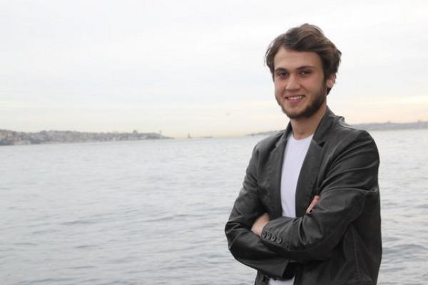 Kanuni Sultan Sleyman'n olu Sar Selim'i canlandracak ynemli diziye gelecek sezon ilk blmlerden itibaren dahil olacak.